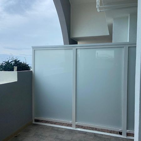 Bari Nalasia Beach Apartment Екстериор снимка