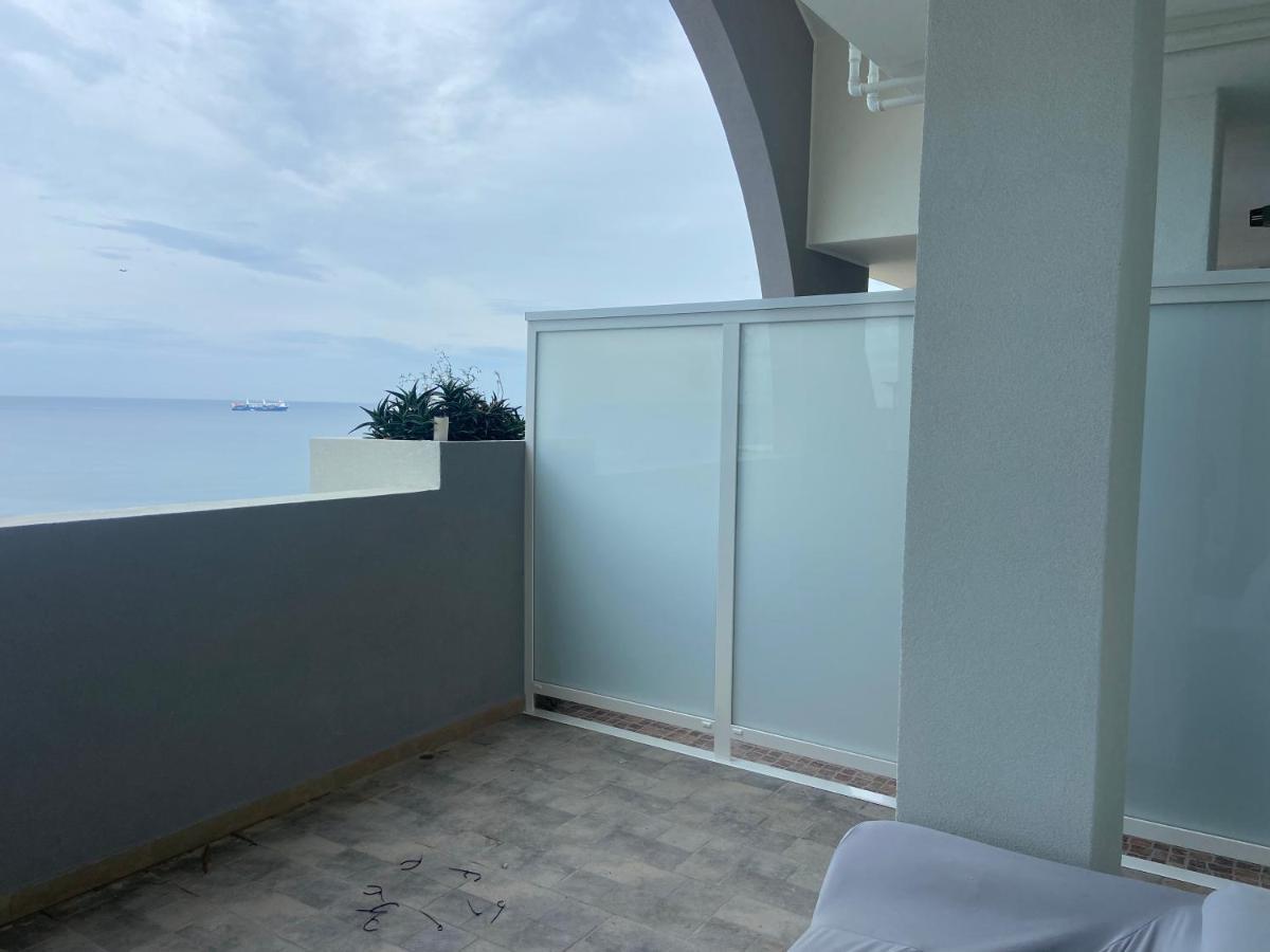 Bari Nalasia Beach Apartment Екстериор снимка